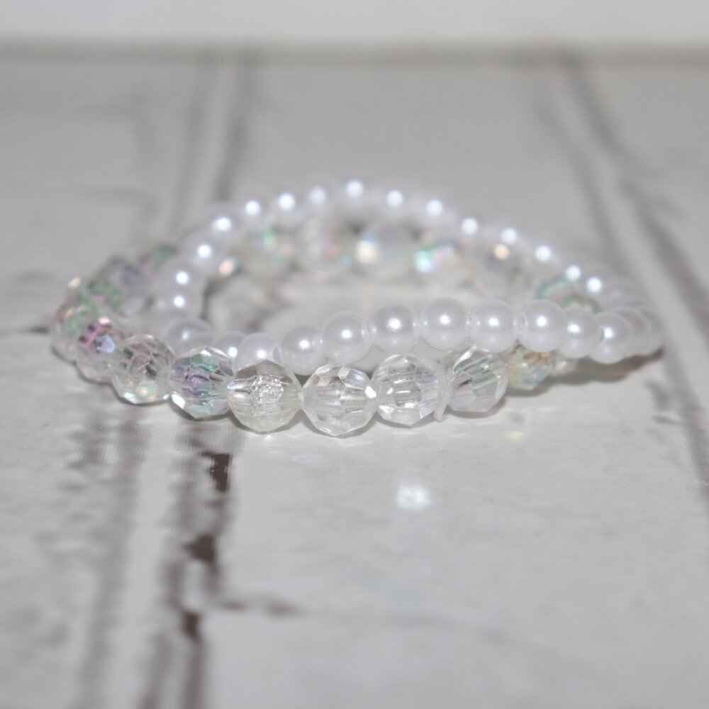 🤍 NWOT Pearl & Crystal Beaded Bracelet – 7" Elastic